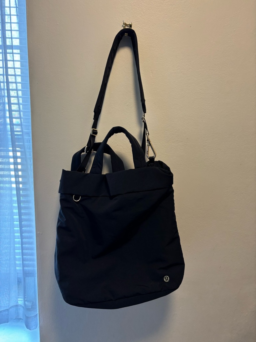 lululemon athletica Black On My Level Shoulder Tote bag